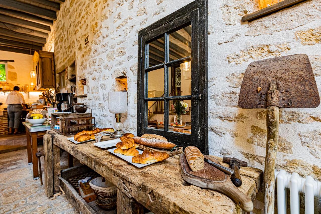 Le Domaine Des Carriers Bed & Breakfast Chevroches Exterior foto