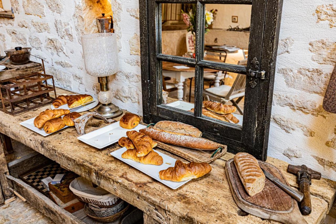 Le Domaine Des Carriers Bed & Breakfast Chevroches Exterior foto